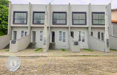 Imagem: A casa possui 2 Dormitórios, 1 Banheiro, 1 Vaga na garagem