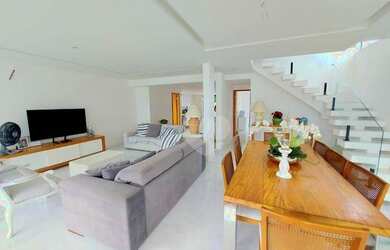 Imagem: A casa em condomínio possui 4 Dormitórios, 5 Banheiros, 5