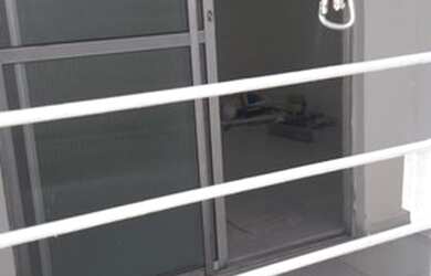 Imagem: A casa possui 2 Dormitórios e 1 Banheiro e está localizado