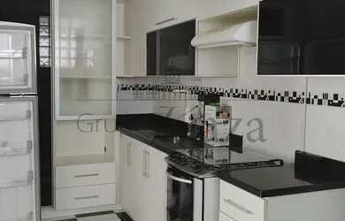 Imagem: O apartamento possui 3 Dormitórios, 2 Banheiros, 2 Vagas na