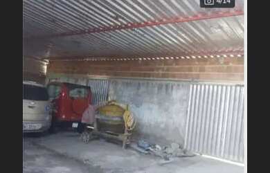 Imagem: A casa possui 2 Dormitórios, 2 Banheiros, 5 Vagas na garagem