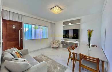 Imagem: A casa possui 3 Dormitórios, 2 Banheiros, 4 Vagas na garagem