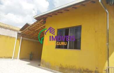 Imagem: A casa possui 3 Dormitórios, 3 Banheiros, 2 Vagas na garagem