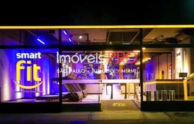 Imagem: O depósito possui 5 Vagas na garagem, 1.260m² de Área e