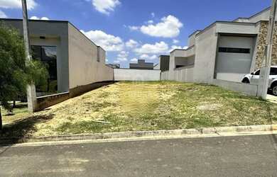 Imagem: O terreno possui 315m² de Área e está localizado em Jardim