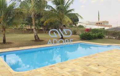 Imagem: A casa em condomínio possui 4 Dormitórios, 1 Banheiro, 5 Vagas