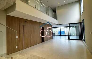 Imagem: A casa em condomínio possui 4 Dormitórios, 5 Banheiros, 5