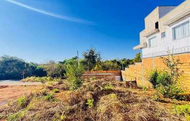 Imagem: O terreno possui 364m² de Área e está localizado em Morada