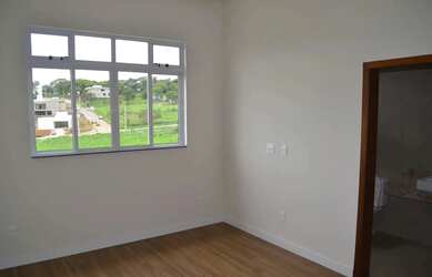 Imagem 5: Casa de condomínio para venda tem 372 metros quadrados com 4 quartos