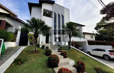 Imagem: A casa em condomínio possui 4 Dormitórios, 5 Banheiros, 4