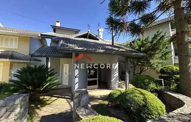 Imagem: A casa em condomínio possui 3 Dormitórios, 3 Banheiros, 2