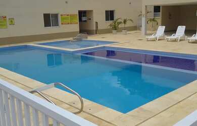 Imagem: O apartamento possui 2 Dormitórios, 1 Banheiro, 1 Vaga na garagem