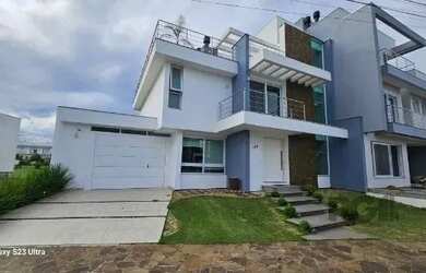 Imagem 3: Casa em Porto Alegre, no bairro Hípica, com 3 dormitório s , e 3 banheiros,...