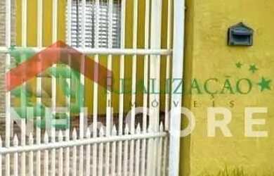 Imagem: A casa possui 2 Dormitórios, 2 Banheiros, 2 Vagas na garagem