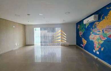 Imagem: O depósito possui 1 Vaga na garagem, 60m² de Área e está