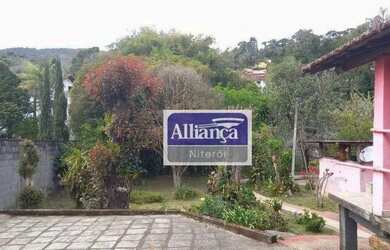 Imagem: O terreno possui 2.450m² de Área e está localizado em Cônego