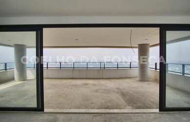 Imagem: O apartamento possui 3 Dormitórios, 5 Banheiros, 4 Vagas na