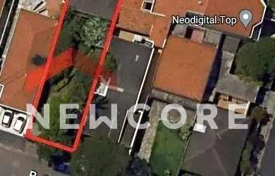 Imagem: O terreno possui 400m² de Área e está localizado em Vila
