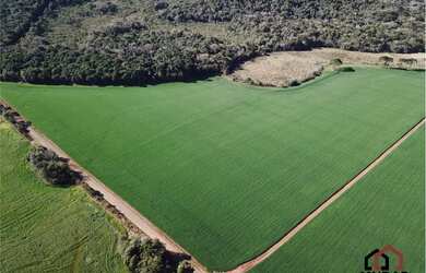 Imagem: O terreno possui 130.000m² de Área e está localizado em