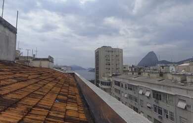 Imagem: O depósito possui 1 Vaga na garagem, 246m² de Área e está