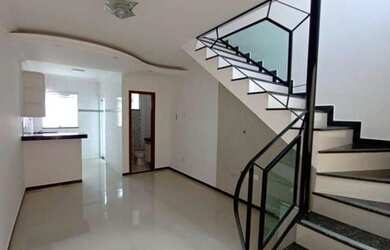 Imagem: A casa possui 3 Dormitórios, 2 Banheiros, 1 Vaga na garagem