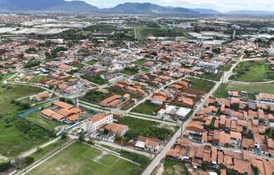 Imagem: O terreno e está localizado em Pajuçara, Maracanaú à venda