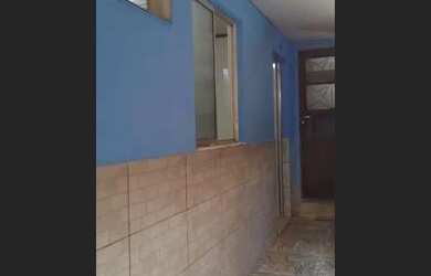 Imagem: A casa possui 1 Dormitório, 1 Banheiro e está localizado