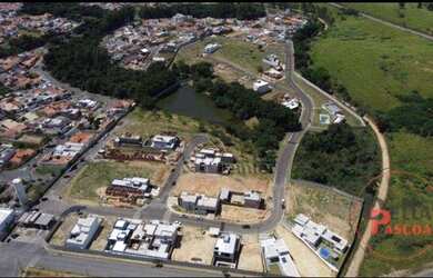 Imagem: A casa em condomínio possui 3 Dormitórios, 4 Banheiros, 4