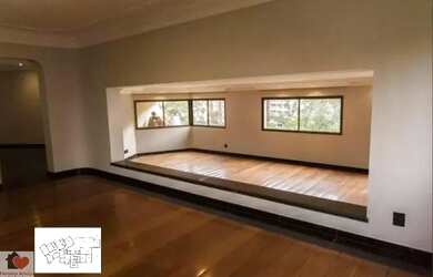 Imagem: O apartamento possui 4 Dormitórios, 5 Banheiros, 4 Vagas na