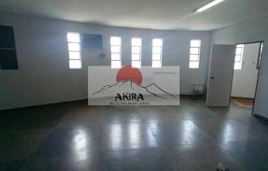 Imagem: O depósito possui 5 Vagas na garagem, 683m² de Área e está