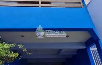 Imagem: A casa possui 4 Dormitórios, 1 Banheiro, 5 Vagas na garagem