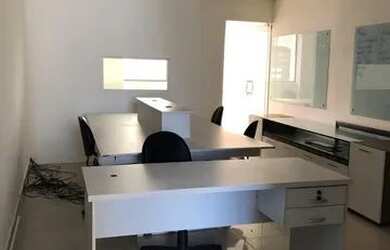 Imagem: O depósito possui 1 Vaga na garagem, 37m² de Área e está