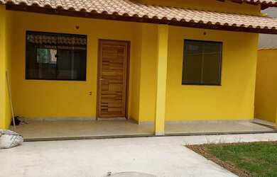 Imagem: A casa possui 2 Dormitórios, 2 Banheiros, 2 Vagas na garagem