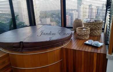 Imagem: O apartamento possui 5 Dormitórios, 5 Banheiros, 5 Vagas na