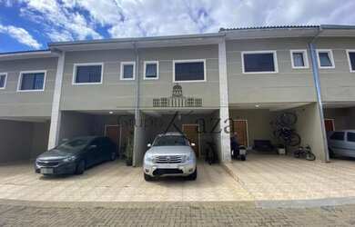 Imagem: A casa em condomínio possui 2 Dormitórios, 3 Banheiros, 2