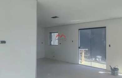 Imagem: A casa em condomínio possui 3 Dormitórios, 1 Banheiro, 1 Vaga