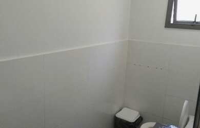 Imagem: O depósito possui 3 Vagas na garagem, 140m² de Área e está