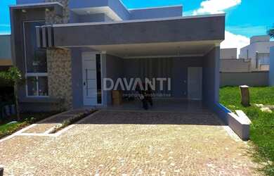 Imagem: A casa em condomínio possui 3 Dormitórios, 3 Banheiros, 4