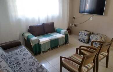 Imagem: A casa possui 3 Dormitórios, 1 Banheiro, 300m² de Área e