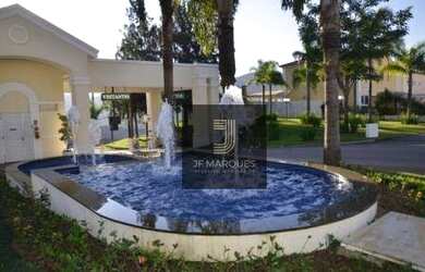 Imagem: A casa em condomínio possui 3 Dormitórios, 2 Banheiros, 4