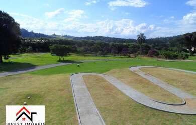Imagem: A casa em condomínio possui 4 Dormitórios, 2 Banheiros, 4