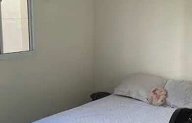 Imagem: O apartamento possui 2 Dormitórios, 1 Banheiro, 1 Vaga na garagem