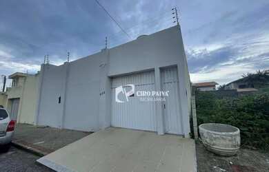 Imagem: A casa possui 4 Dormitórios, 5 Banheiros, 4 Vagas na garagem