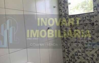 Imagem: A casa possui 2 Dormitórios, 1 Banheiro, 1 Vaga na garagem