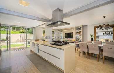 Imagem: A casa em condomínio possui 3 Dormitórios, 5 Banheiros, 4