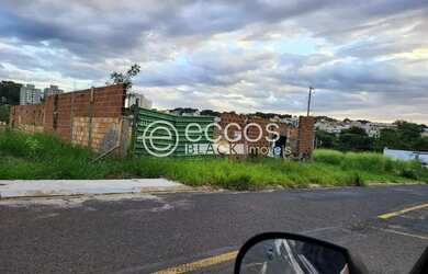 Imagem: O terreno possui 490m² de Área e está localizado em Jardim