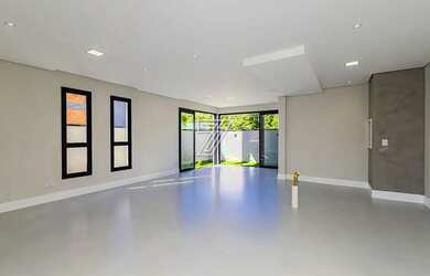 Imagem 6: Casa moderno com três suítes-duas vagas cobertas-duas churrasqueiras