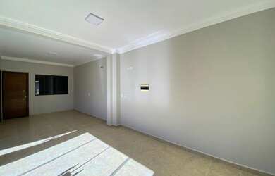 Imagem 7: SOBRADO COM SALA COMERCIAL À VENDA NO JARDIM FLAMINGOS EM ARAPONGAS