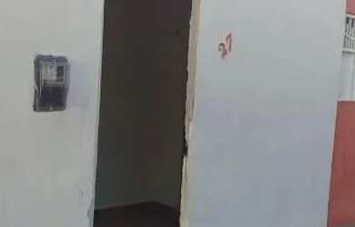 Imagem: A casa possui 2 Dormitórios, 1 Banheiro, 60m² de Área e