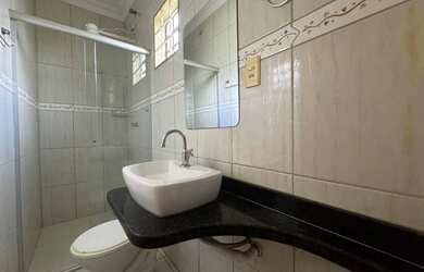 Imagem 13: Casa com 3 dormitórios para alugar, 252 m² por R$ 2.000/mês - Vila São Jorge - Anápolis/GO